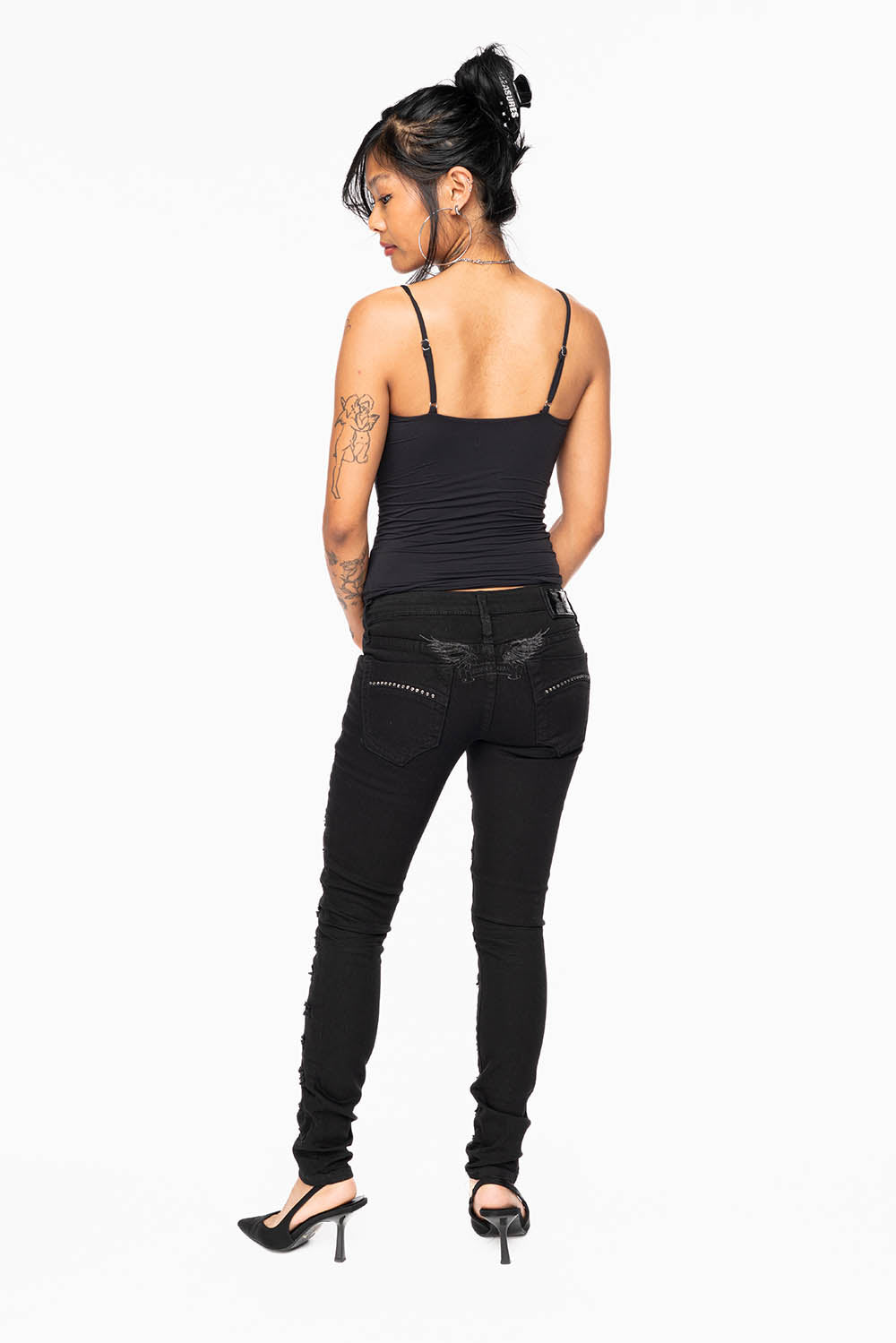 MARILYN WOMENS DISTRESSED & REPAIRED SKINNY JEANS IN BLACK EMBELLISHED WITH STUDS & CRYSTALS