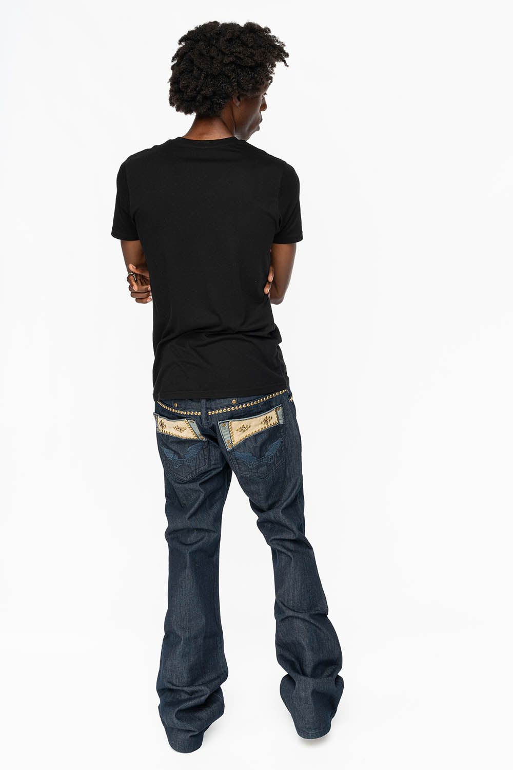 WESTERN BOOT CUT JEAN WITH ULTRA SUEDE INSERT POCKET EMBELLISHED WITH CRYSTALS AND NAILHEAD STUDS IN RINSE WASH