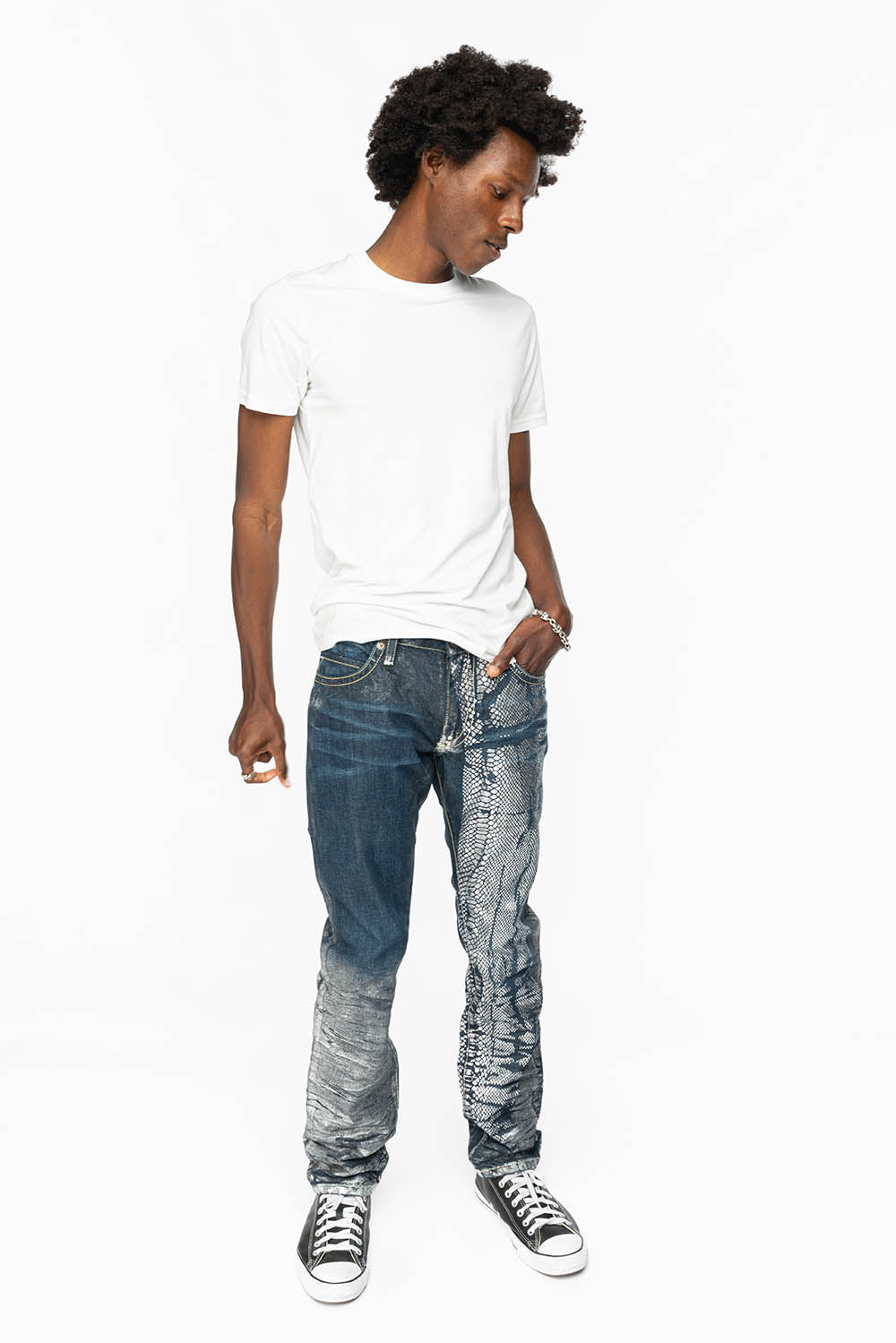 CLASSIC 5 POCKET STRAIGHT LEG JEANS IN DESIGNER SNAKE SILVER WASH