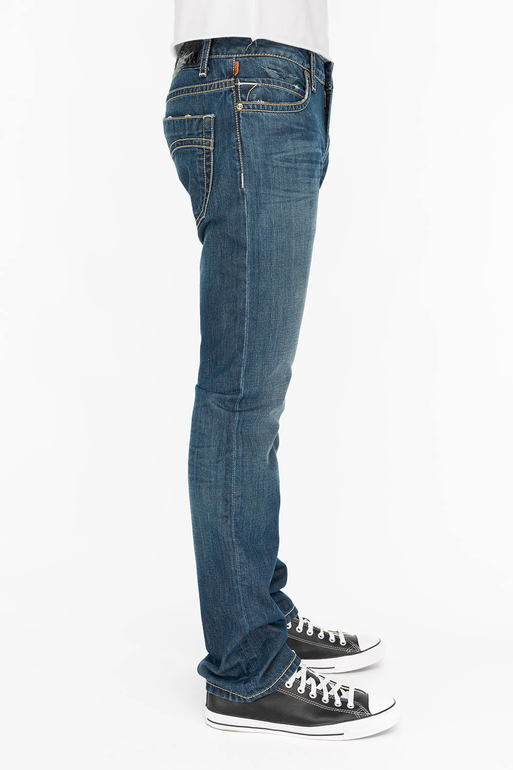CLASSIC 5 POCKET STRAIGHT LEG IN 3D MEDIUM WASH