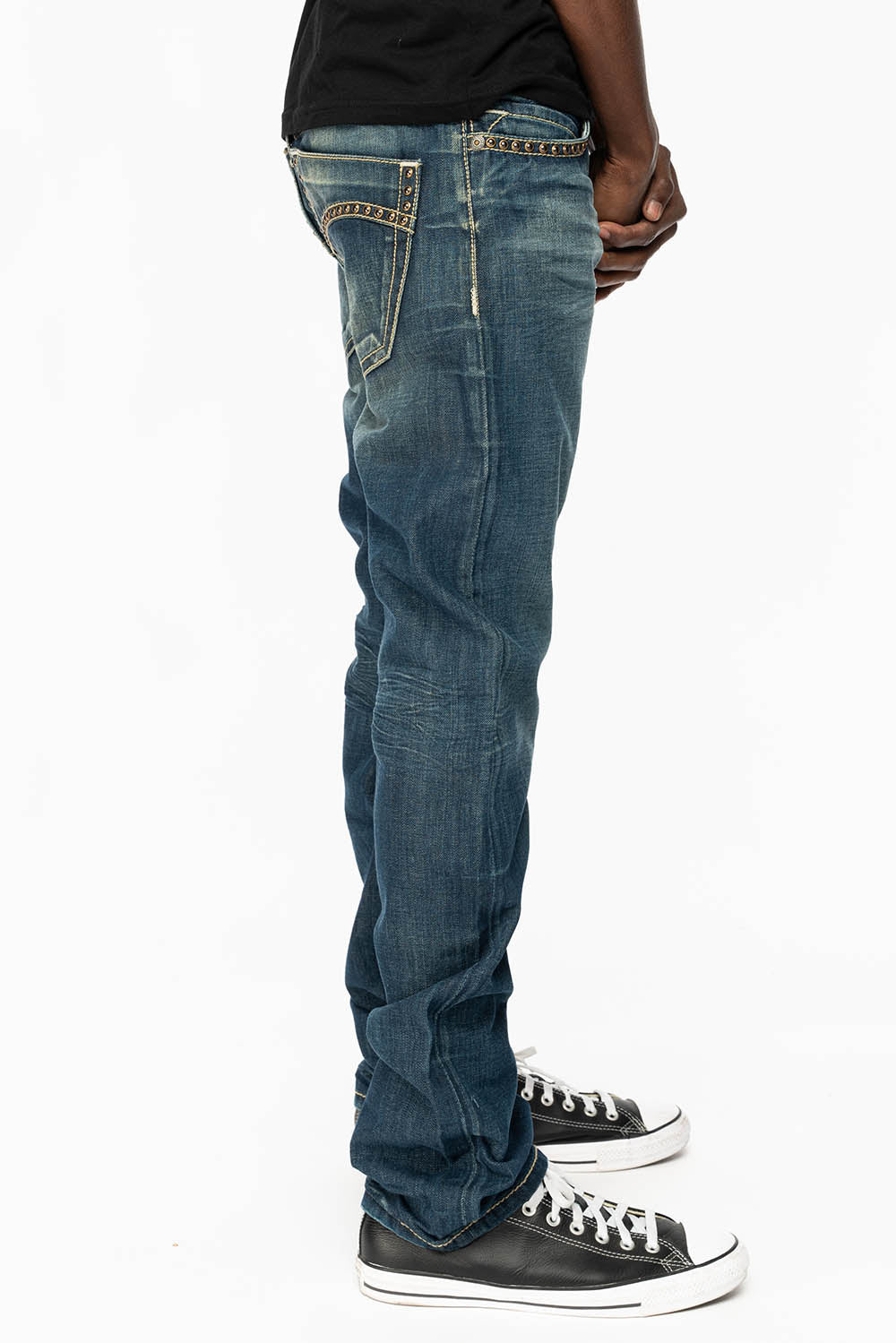 MENS CLASSIC 5 POCKET STRAIGHT LEG JEANS IN BLUE DARK WASH WITH STUDS