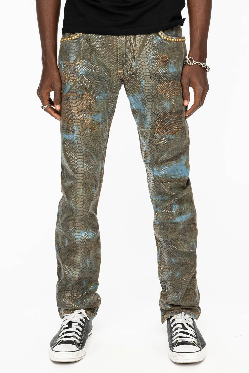 MENS CLASSIC 5 POCKET STRAIGHT LEG JEANS IN REPTILE WASH WITH STUDS AND CRYSTALS