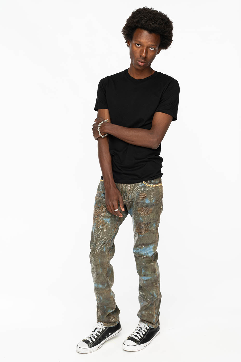 MENS CLASSIC 5 POCKET STRAIGHT LEG JEANS IN REPTILE WASH WITH STUDS AND CRYSTALS