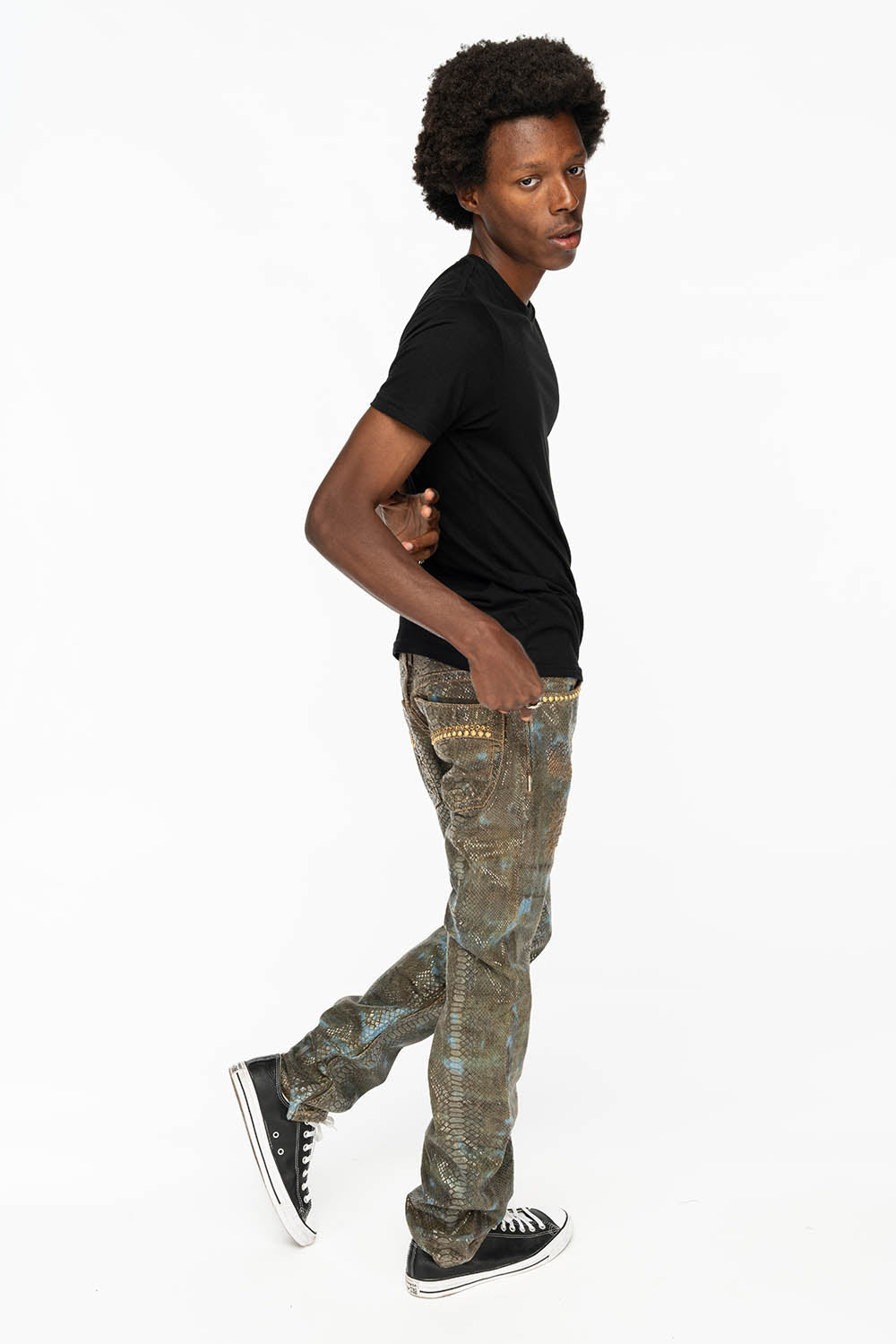 MENS CLASSIC 5 POCKET STRAIGHT LEG JEANS IN REPTILE WASH WITH STUDS AND CRYSTALS