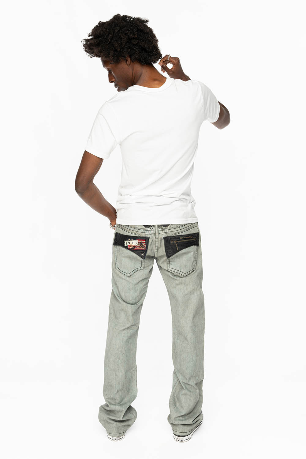 ROBIN’S LEATHER FLAP STRAIGHT LEG JEANS IN FUTURE WASH