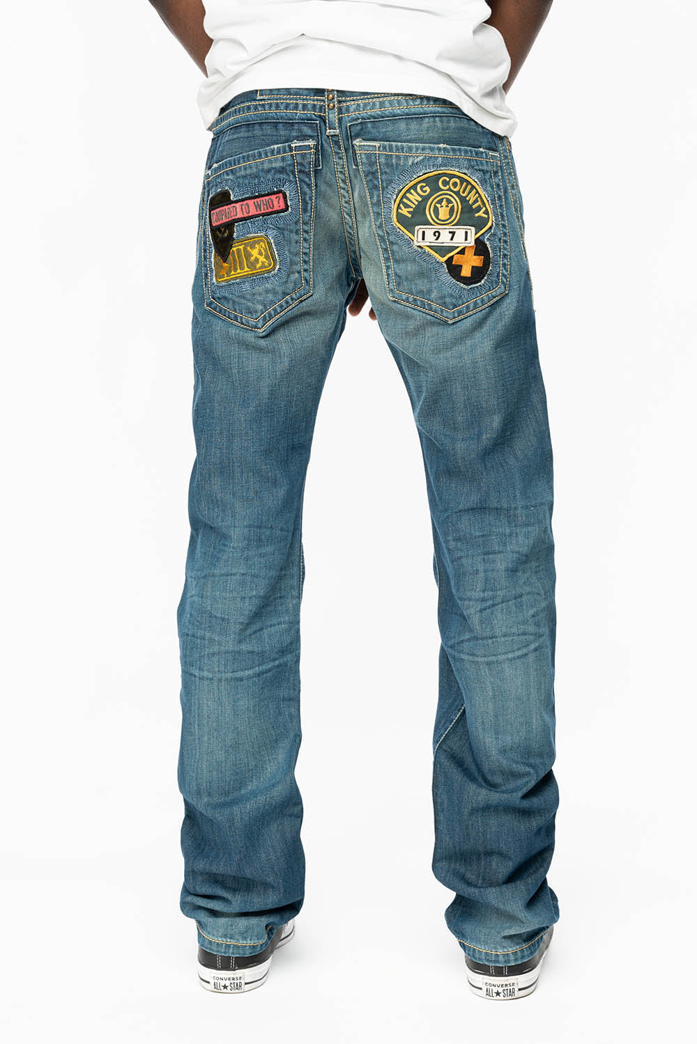 CLASSIC 5 POCKET  STRAIGHT  LEG JEANS  IN BLUE  3D MEDIUM WASH WITH PATCH