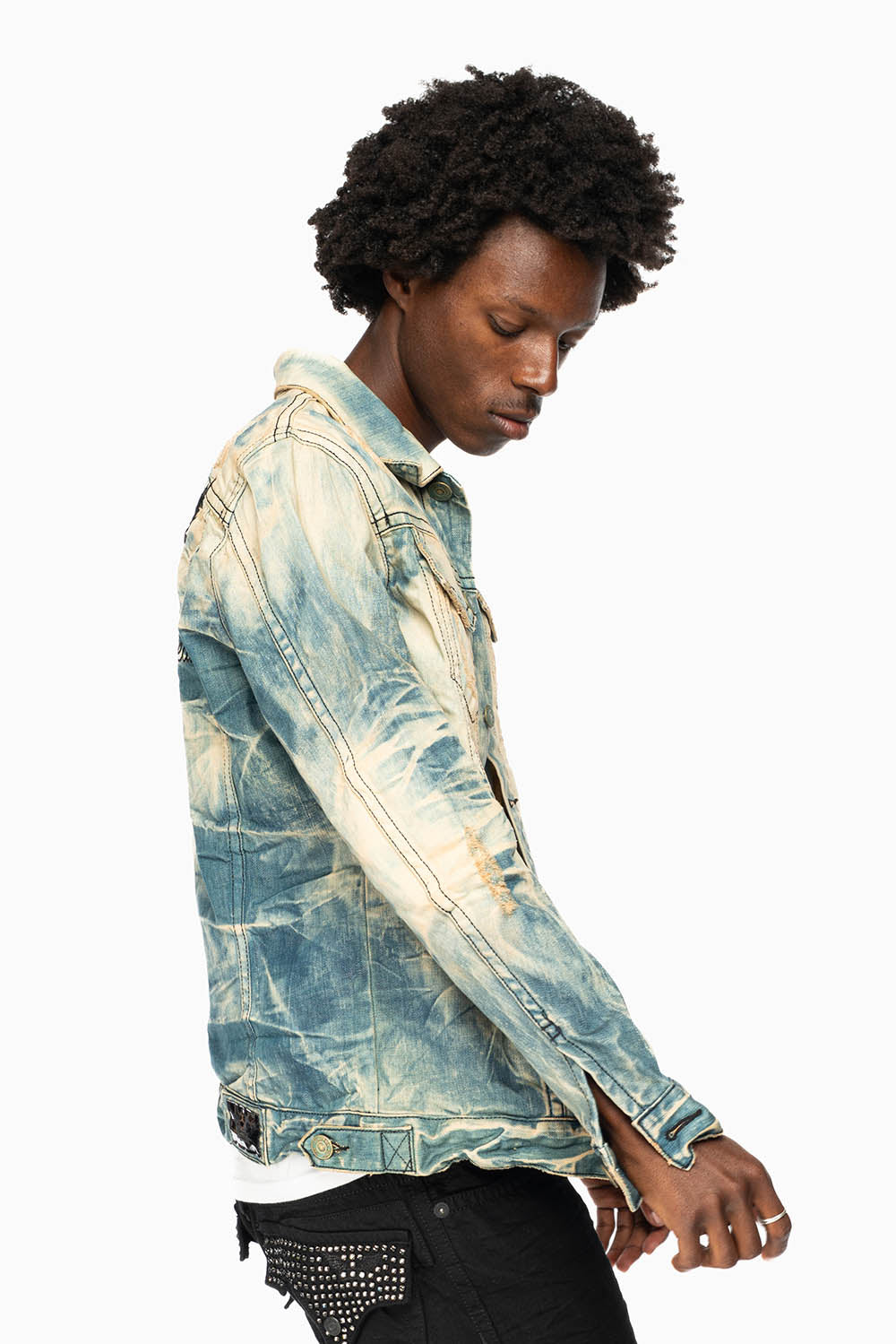 VINTAGE LIGHT BLUE JACKET WITH CONTRAST STITCHING AND BLACK EMBROIDERED LOGO WINGS