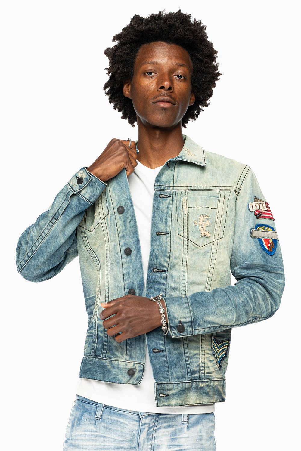 MENS DENIM JACKET IN ALLOY MEDIUM BROKEN WASH WITH PATCHES