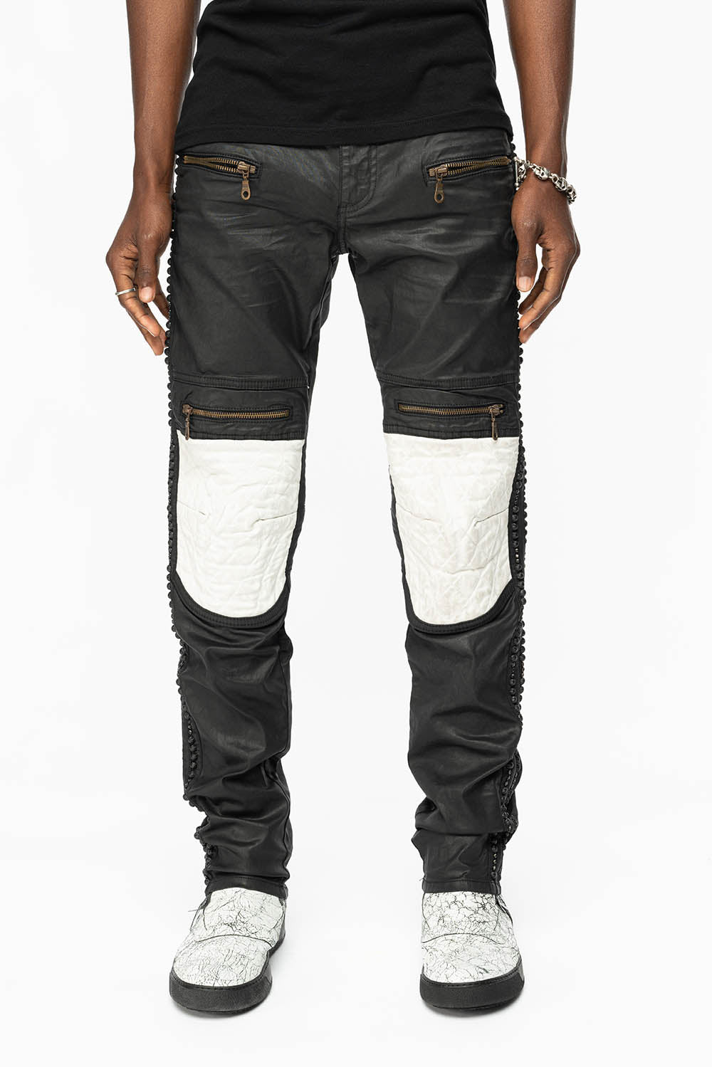 MENS BIKER JEANS IN DY FABRIC IN BLACK WASH WITH WHITE INSERTS WITH STUDS AND CRYSTALS