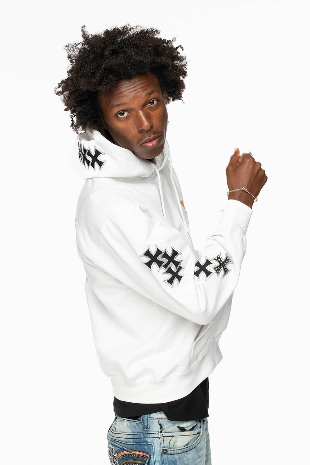 ROBIN’S JEAN PULLOVER HOODIE IN WHITE EMBELLISHED  WITH MEDIEVAL CROSS PATCHES AND  CRYSTALS