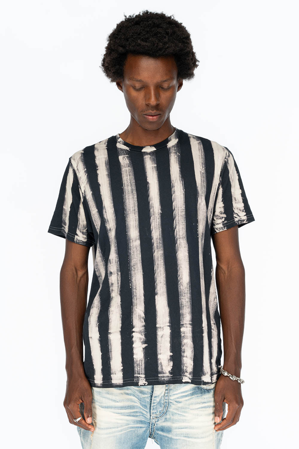 PRISONER BLACK/WHITE T-SHIRT  WITH GOLD WING