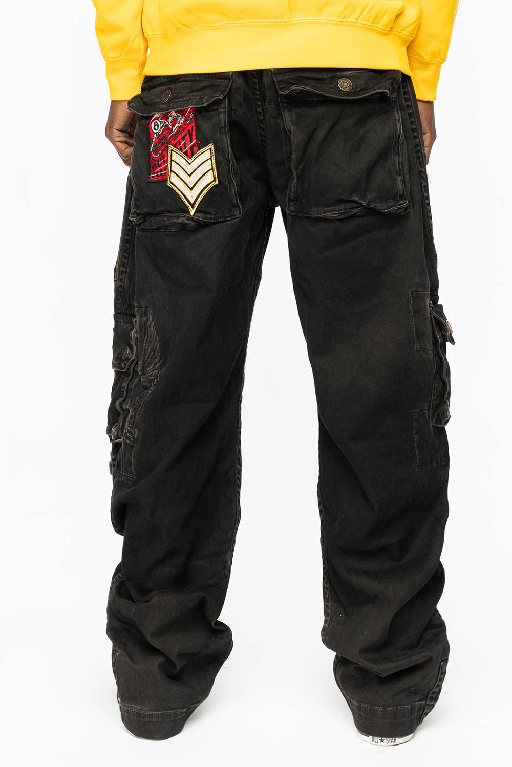 ORIGINAL ROBIN’S JEAN CALL OF DUTY CARGO PANTS IN VINTAGE BLACK COLOR WITH MULTIPLE PATCH