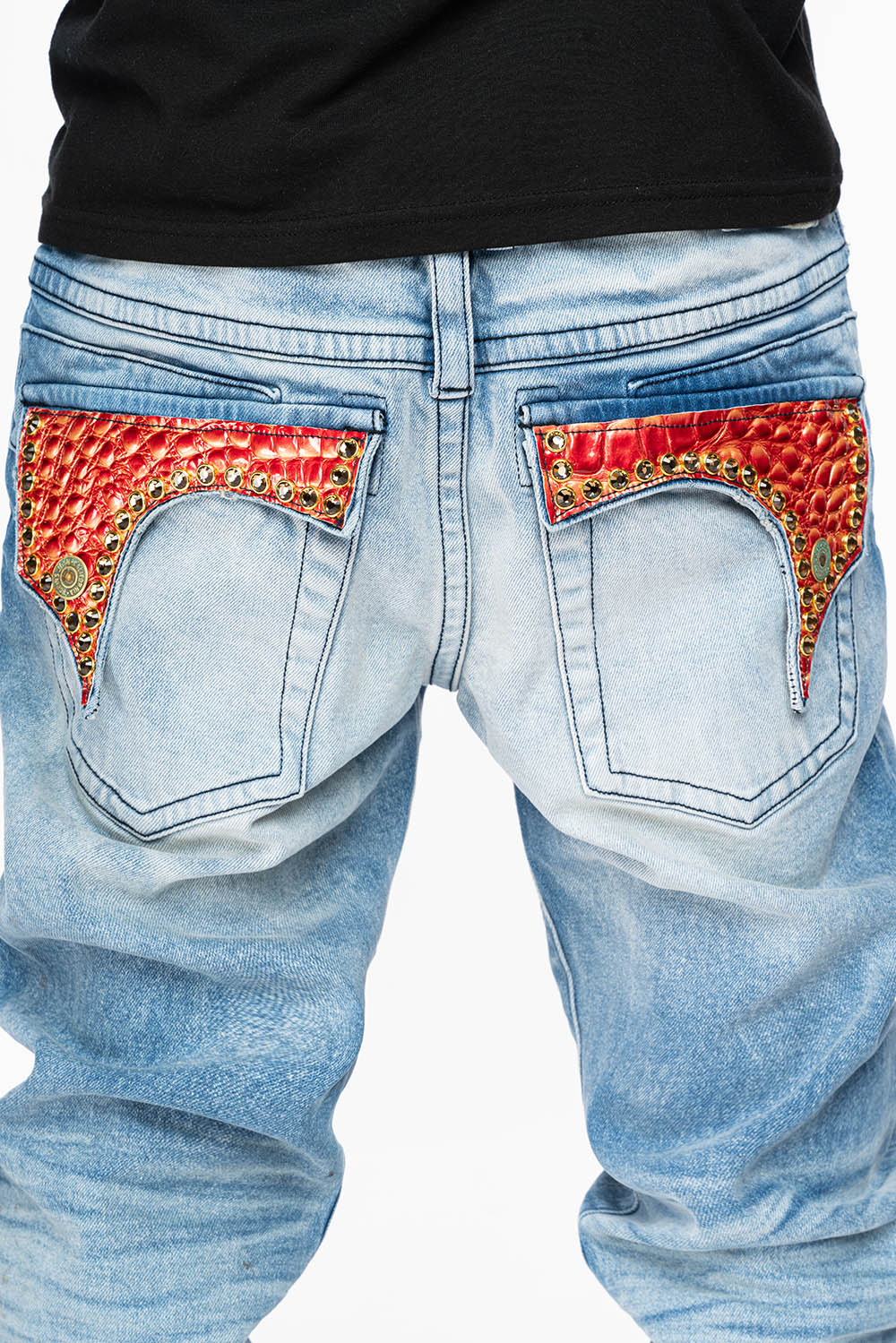 KILLER FLAP STRAIGHT LEG JEAN WITH PATENT LEATHER POCKET AND CRYSTALS IN BLUE 5D-LIGHT WASH
