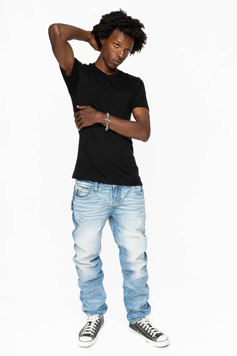 KILLER FLAP STRAIGHT LEG JEAN WITH PATENT LEATHER POCKET AND CRYSTALS IN BLUE 5D-LIGHT WASH