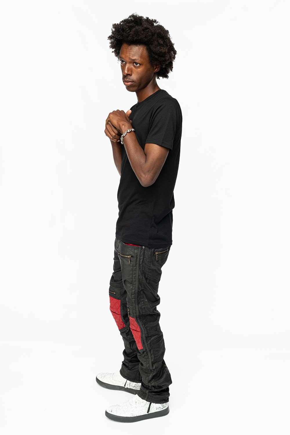 MENS BIKER JEANS IN DY FABRIC IN BLACK WASH WITH RED INSERTS