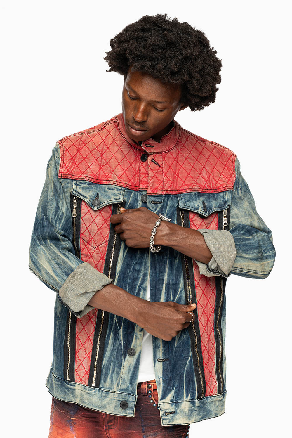 ROBIN’S DENIM JACKET WITH ZIPPER AND RED PADDED INSERT