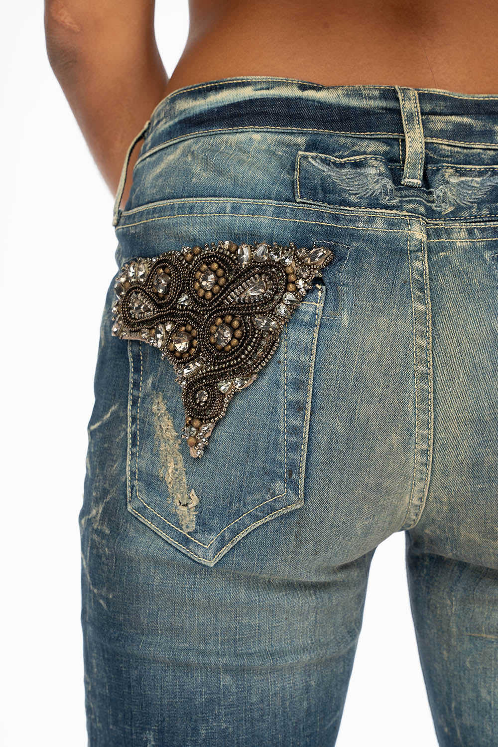 WOMENS RIPPED MID RISE SKINNY JEANS IN 4D DARK BROKEN WASH WITH CRYSTAL EMBELLISHMENT