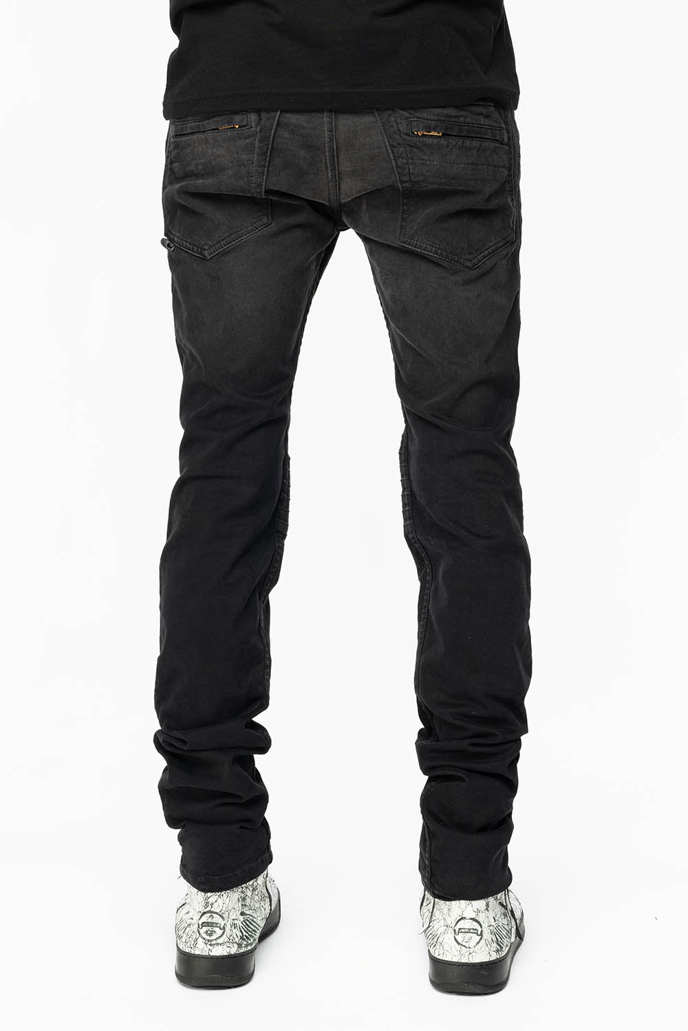 MENS MOTO BIKER JEANS IN BLACK PIGMENT SPRAY WASH