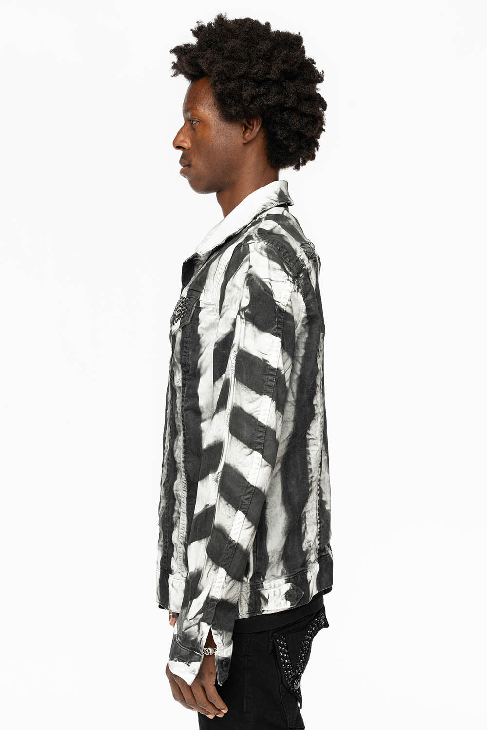 PRISONER JEAN JKT IN BLACK AND WHITE WASH WITH BLK DIAMOND AND JET BLK CRYSTALS