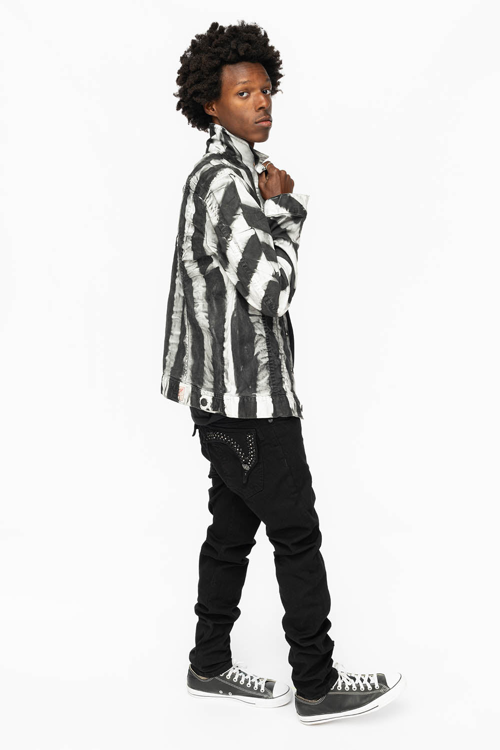 PRISONER JEAN JKT IN BLACK AND WHITE WASH WITH BLK DIAMOND AND JET BLK CRYSTALS