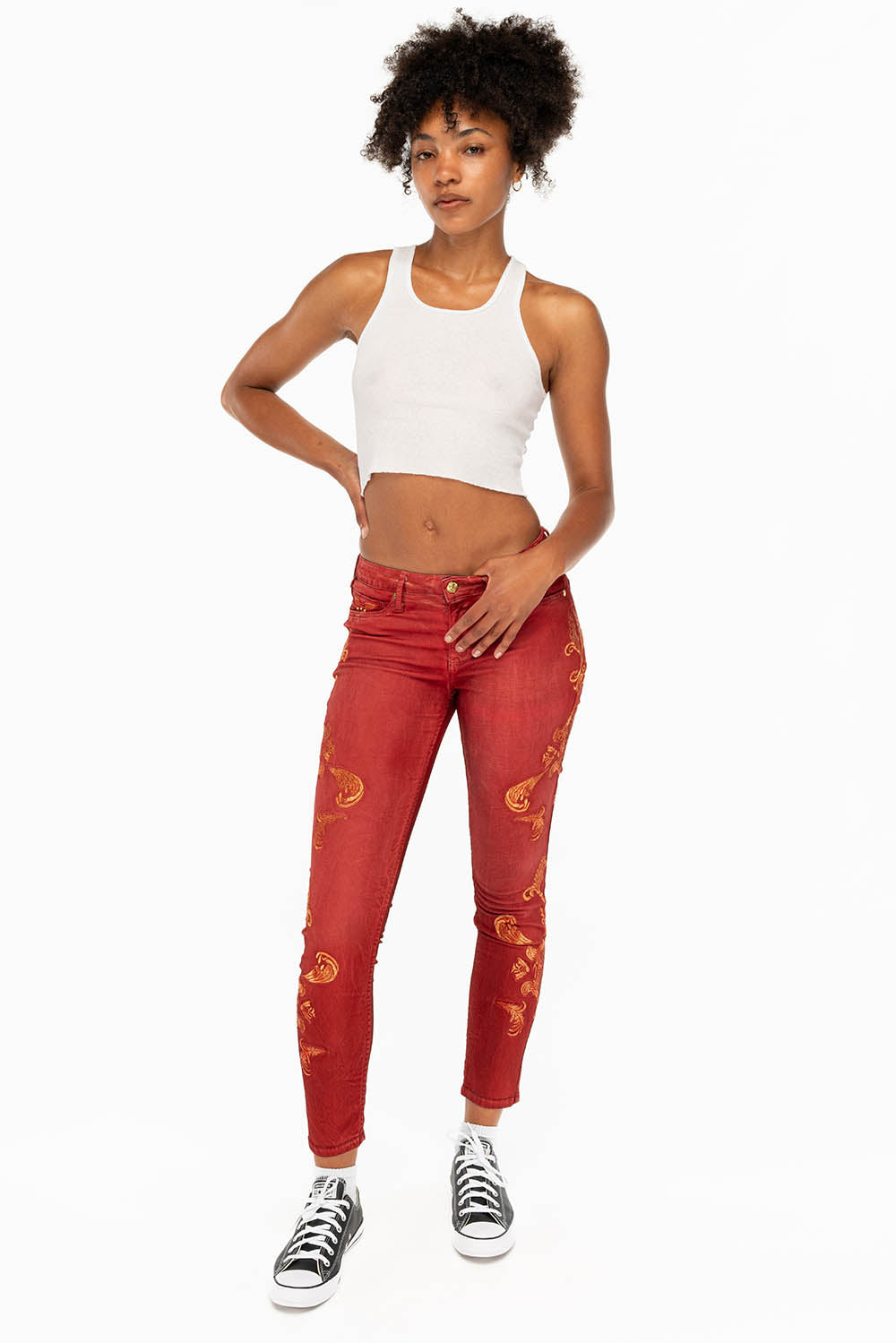 MID RISE WOMENS JEANS WITH GOLD EMBROIDERY IN RED