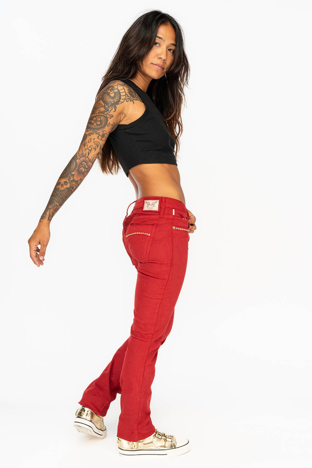 LOW RISE WOMENS JEANS IN BURGUNDY WITH CLEAR CRYSTAL