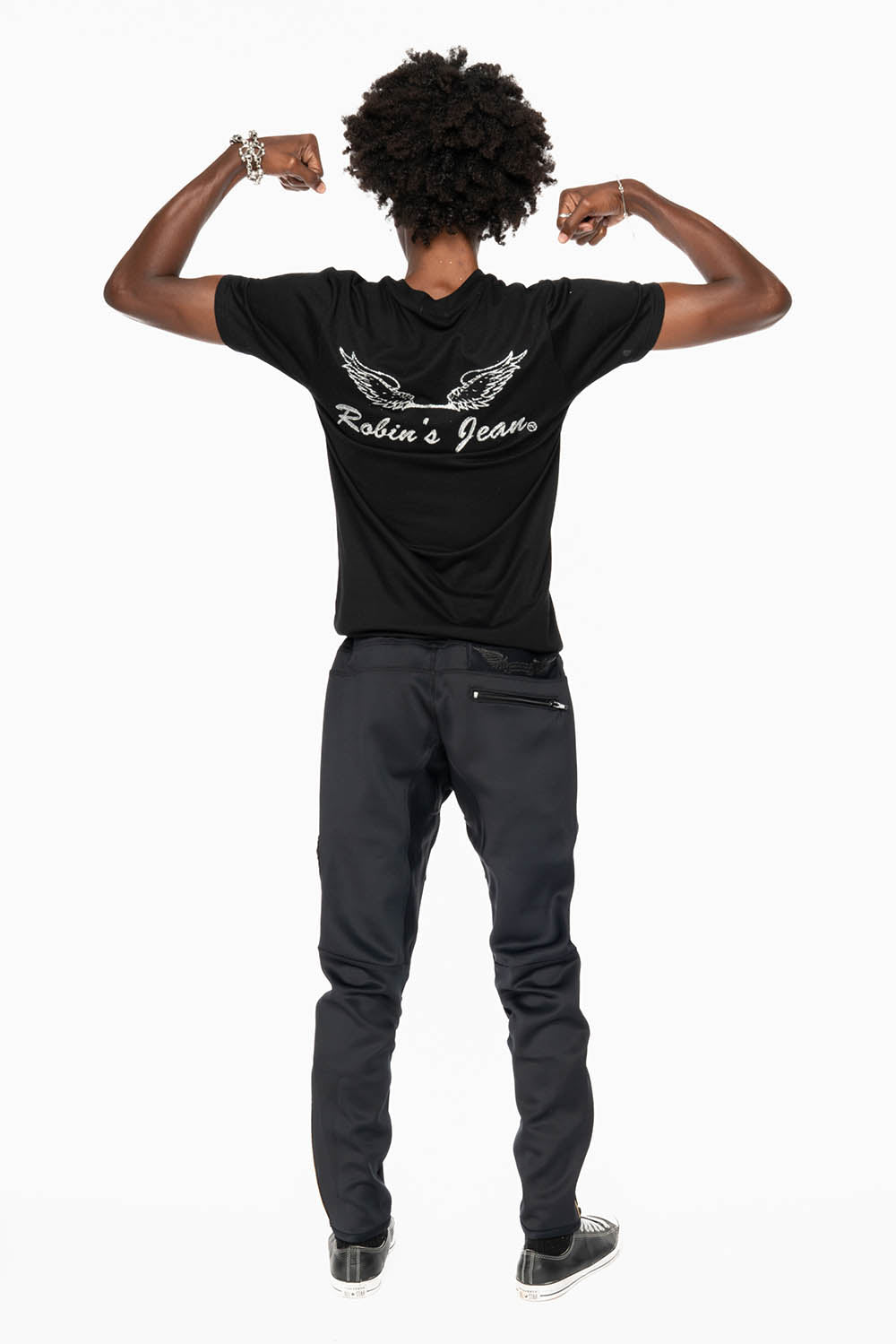 JOGGER IN BLACK WITH TIGER PATCH