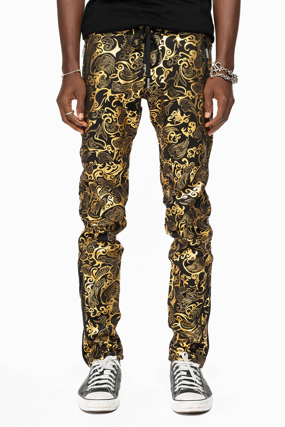 CLOUD JOGGER IN BLACK AND GOLD