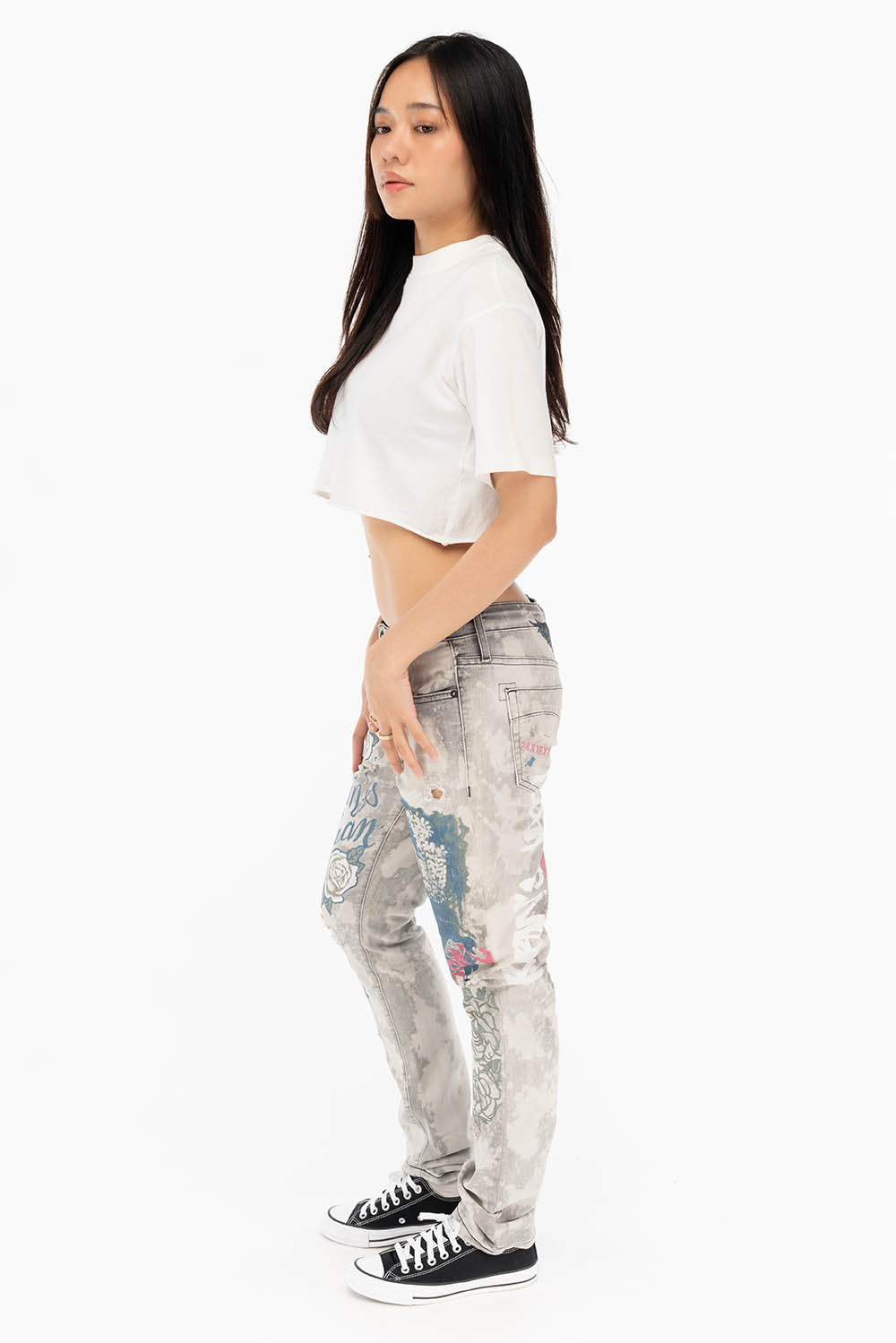 BOYFRIEND STYLE WOMENS JEANS IN MARCEL BLACK WASH WITH GEISHA PRINT