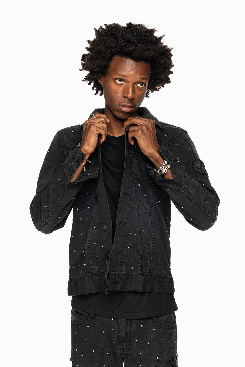 MOTORCYCLE CLUB DENIM JACKET IN VINTAGE BLK WASH WITH PATCHES  AND CRYSTALS