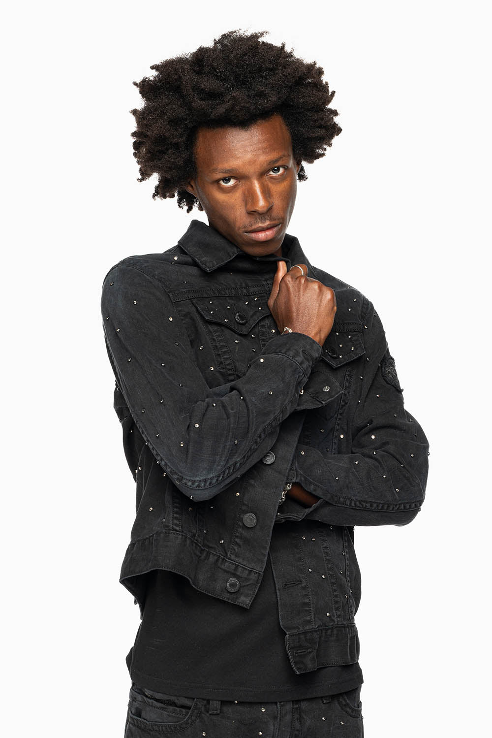 MOTORCYCLE CLUB DENIM JACKET IN VINTAGE BLK WASH WITH PATCHES  AND CRYSTALS