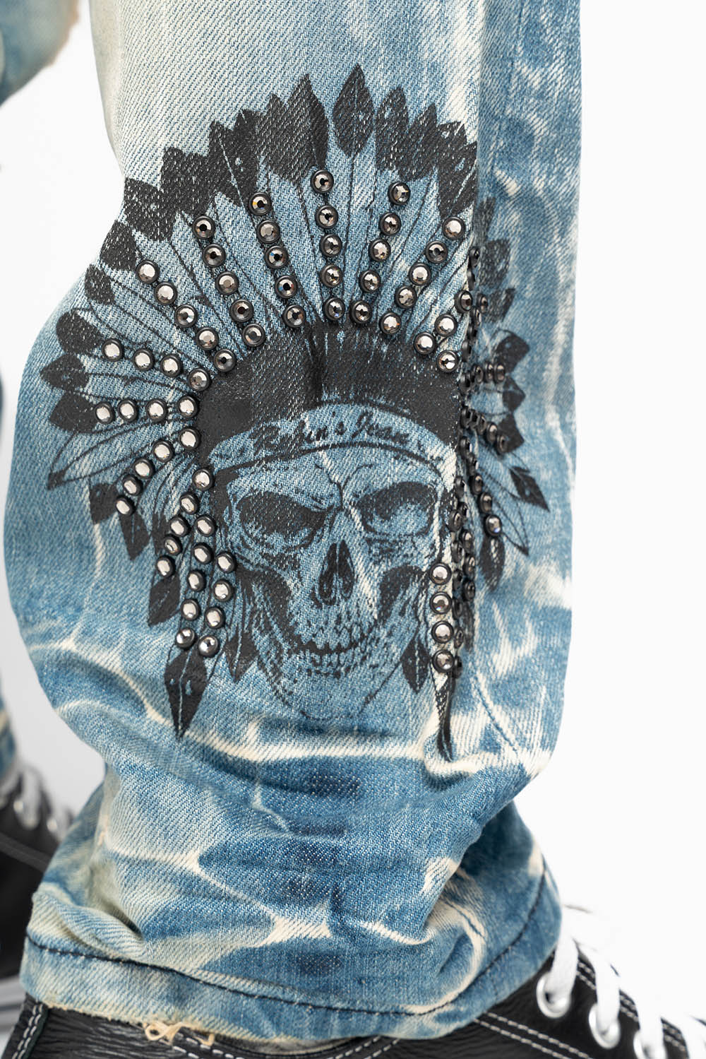 MINI FLAP MENS SLIM JEANS IN 5D MEDIUM BROKEN EMBELLISHED WITH PRINTED INDIAN HEAD CHIEF & CRYSTALS