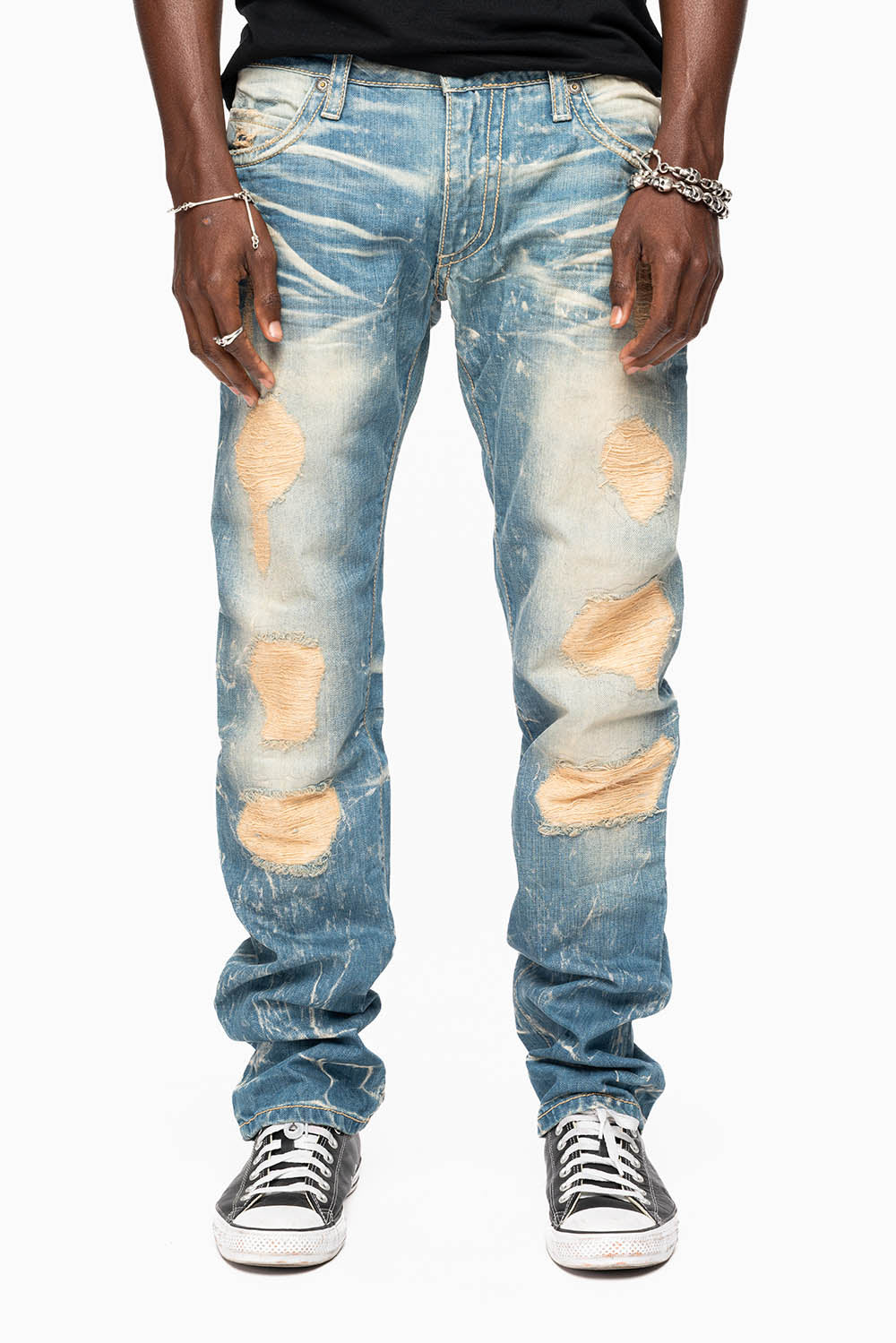 CLASSIC 5 POCKET SLIM LEG JEANS IN 4D LIGHT BROKEN REPAIRED WASH