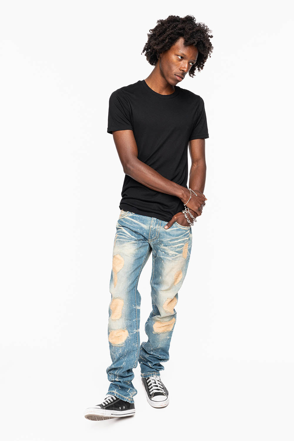 CLASSIC 5 POCKET SLIM LEG JEANS IN 4D LIGHT BROKEN REPAIRED WASH