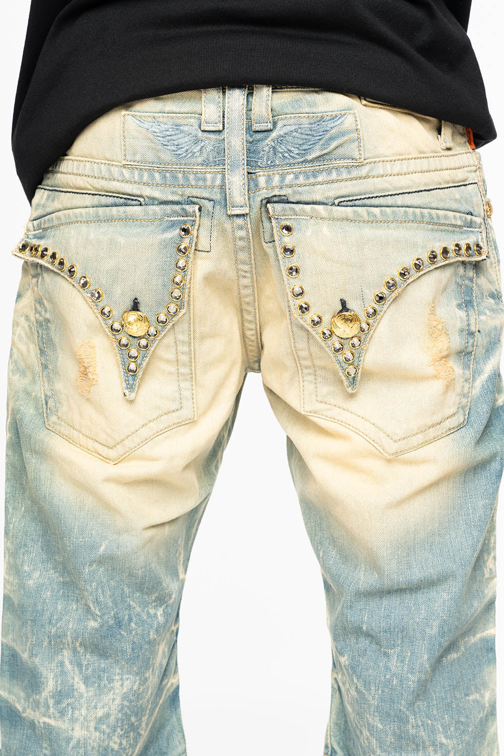 MENS SHORT WITH FLAP POCKETS IN 5D NEDIUM BROKEN WASH WITH  LARGE CRYSTALS