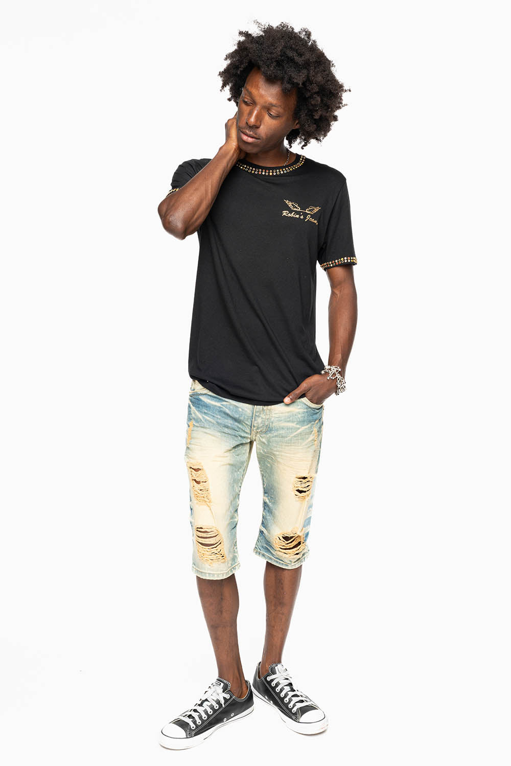 MENS SHORT WITH FLAP POCKETS IN 5D NEDIUM BROKEN WASH WITH  LARGE CRYSTALS