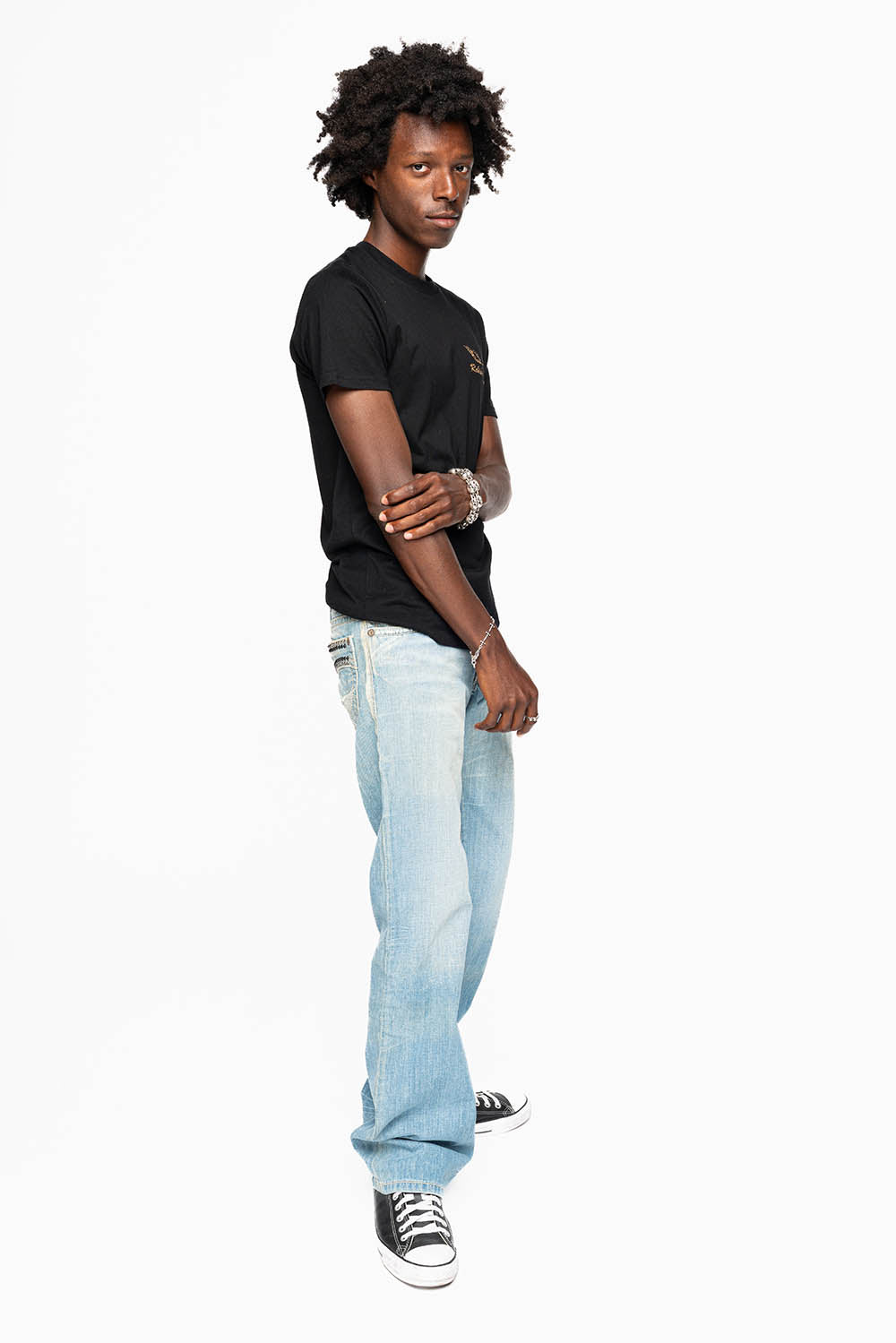 CLASSIC 5 POCKET STRAIGHT LEG JEAN IN LIGHT WASH WITH CRYSTALS