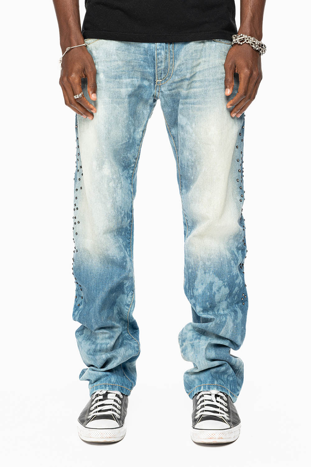 STRAIGHT CUT JEANS IN AQUARAMA WASH EMBELLISHED WITH CRYSTALS AND PATCHES