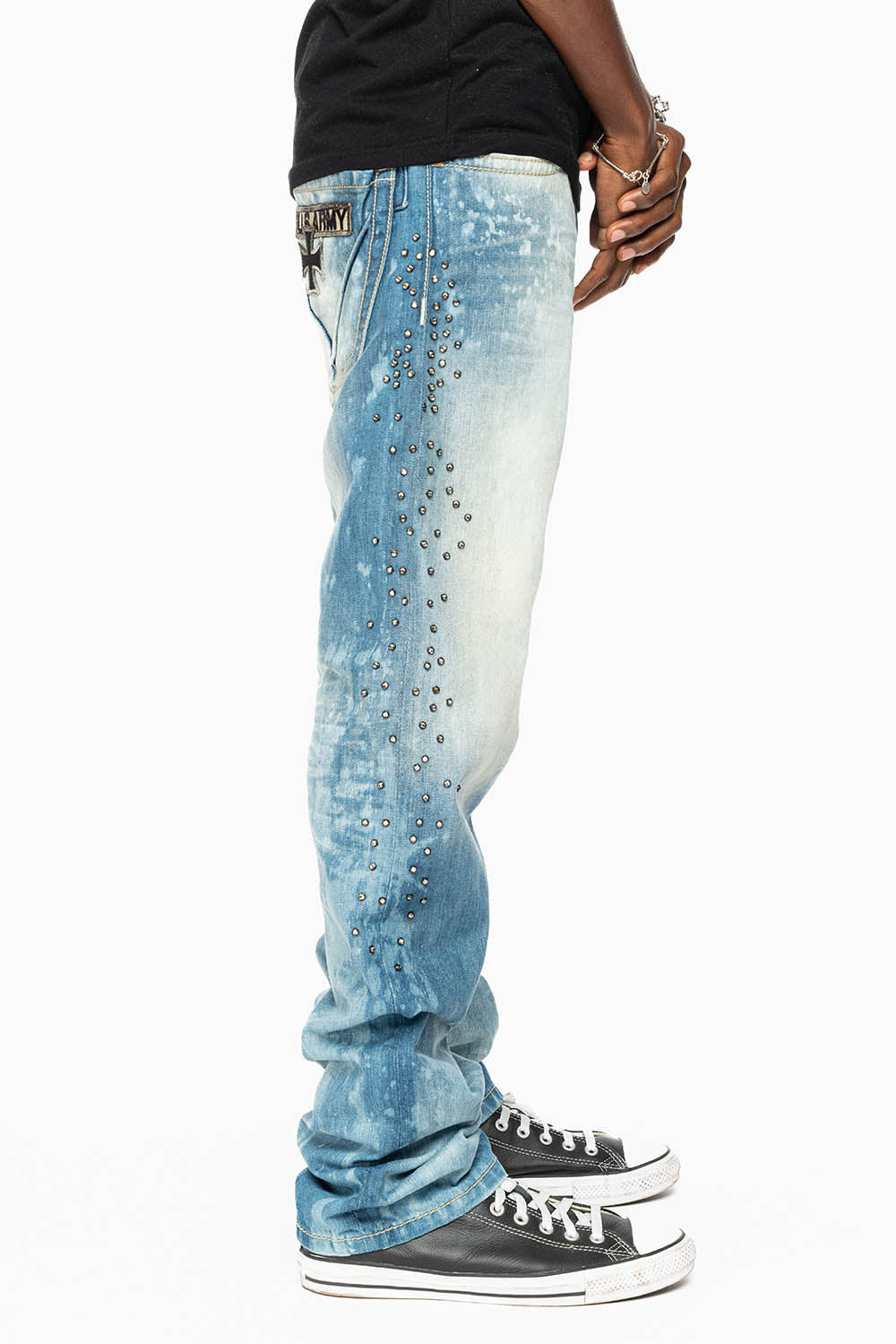 STRAIGHT CUT JEANS IN AQUARAMA WASH EMBELLISHED WITH CRYSTALS AND PATCHES