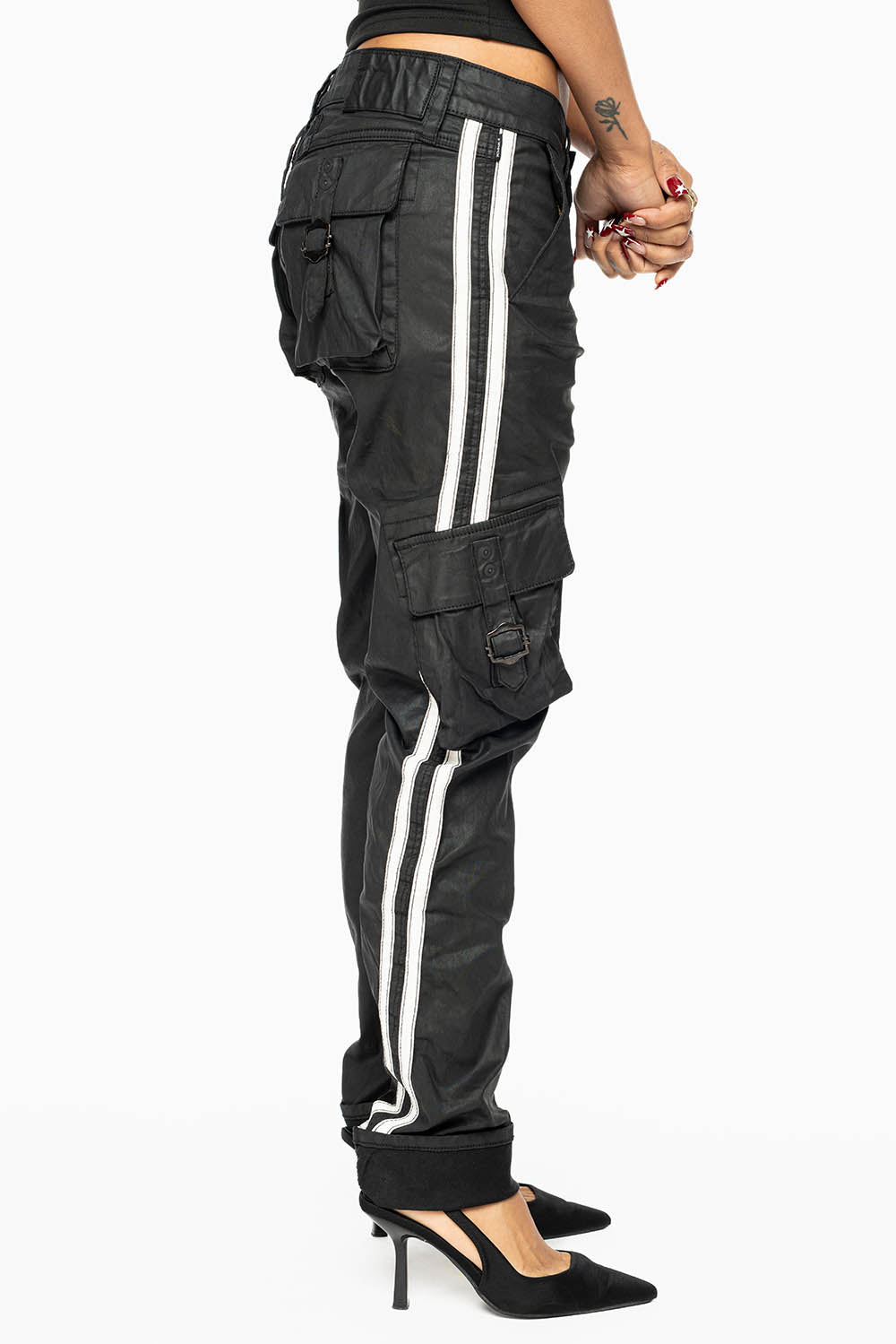 PREDATOR WOMENS SPORTY CARGO PANTS IN DY BLACK WITH TONAL EMBROIDERY AND SIDE STRIPE
