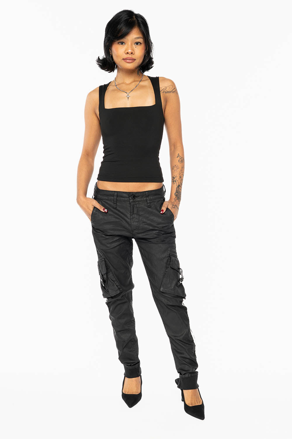 PREDATOR WOMENS SPORTY CARGO PANTS IN DY BLACK WITH TONAL EMBROIDERY AND SIDE STRIPE