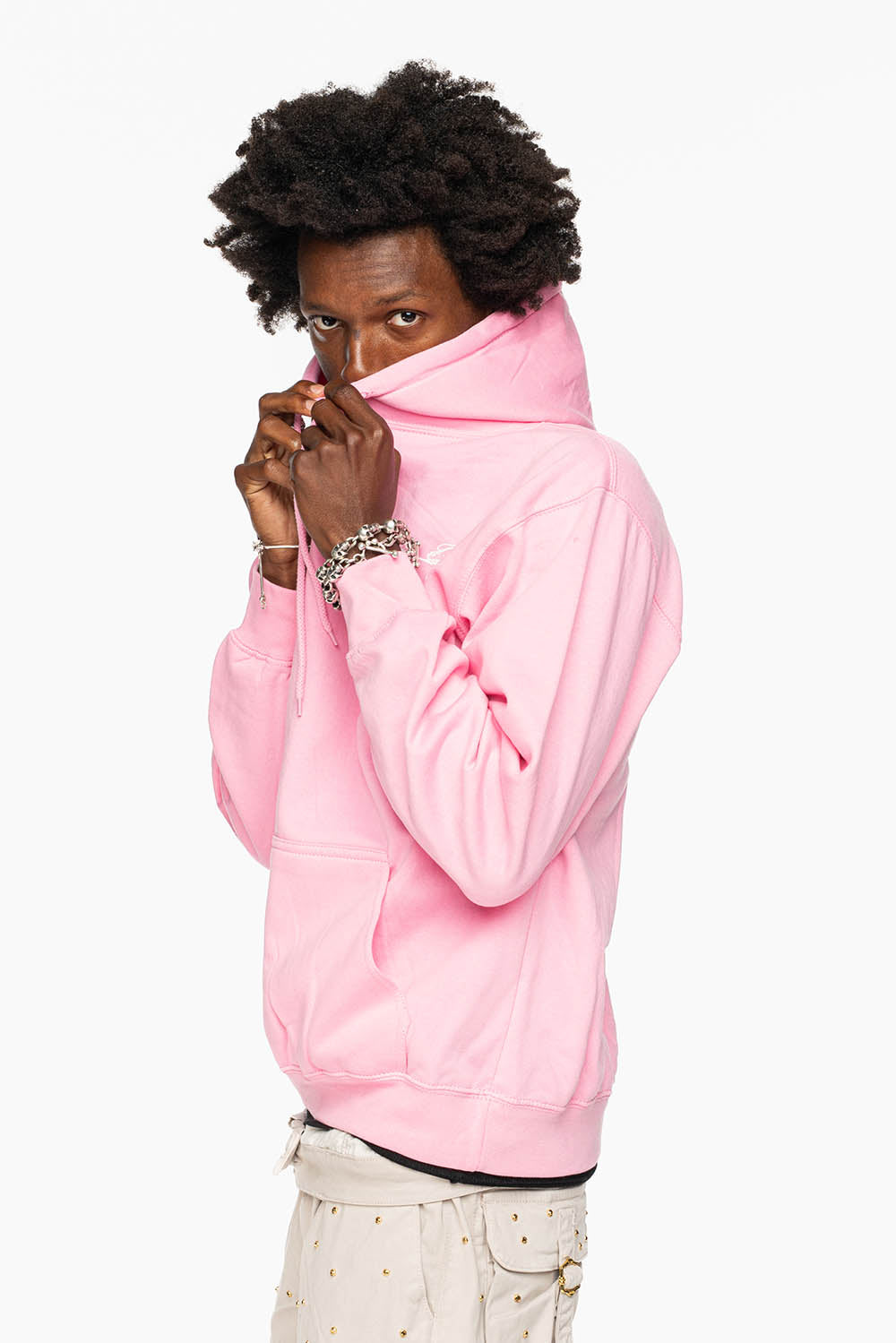 ROBIN’S JEAN PULLOVER HOODIE IN LIGHT PINK WITH  WHITE WING PRINT