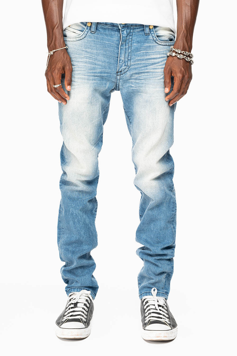 SKINNY JEAN IN BLUE 5D LIGHT WASH EMBELLISHED WITH AURUM CRYSTALS