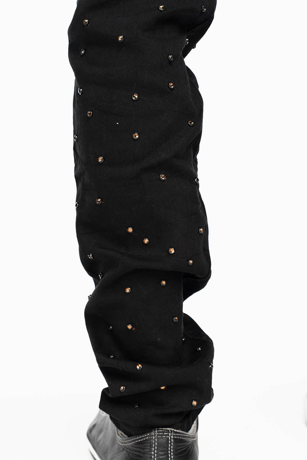 SKINNY JEAN IN PURE BLACK WITH GOLD O.E. LOGO EMBELLISHED ALLOVER WITH SMOKY TOPAZ CRYSTALS