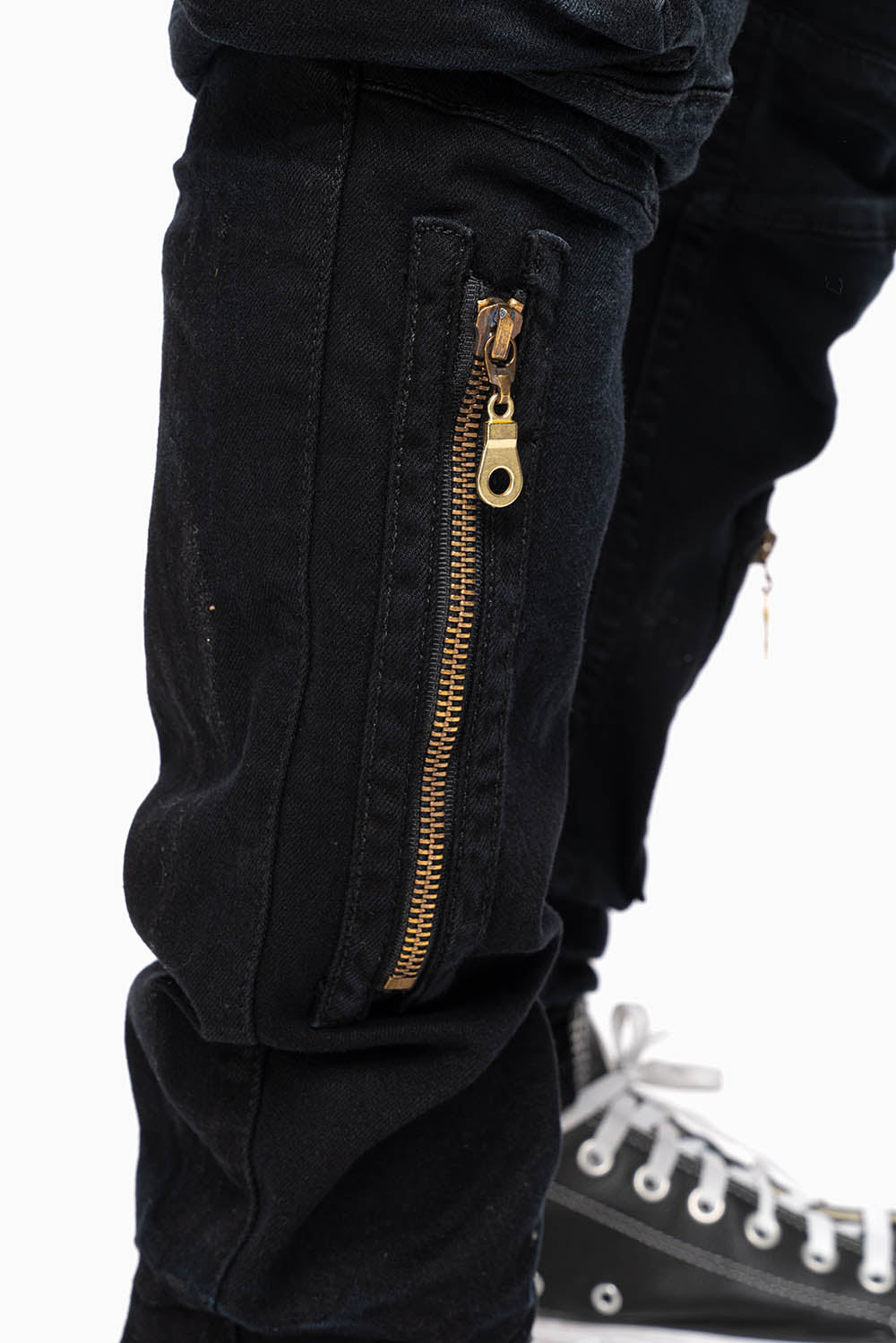 MEN’S  MILITARY STYLE CARGO MOTO- ZIP JEANS IN PURE BLACK EMBELLISHED WITH CRYSTALS