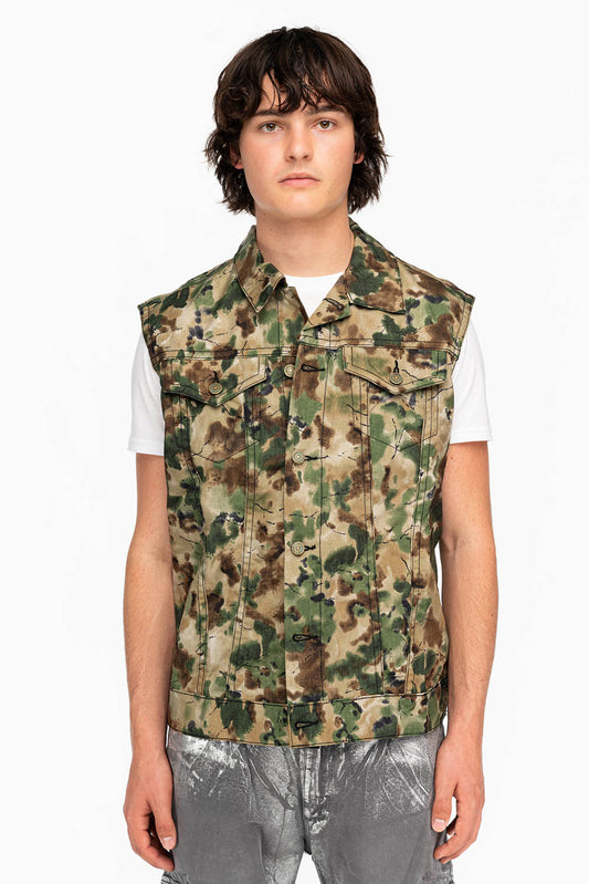 MENS VEST WITH PATCHES IN CAMO GREEN