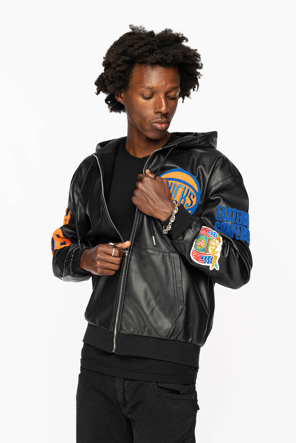 NEW YORK KNICKS 1946 LIGHTWEIGHT VEGAN ZIP-UP HOODED JACKET Black