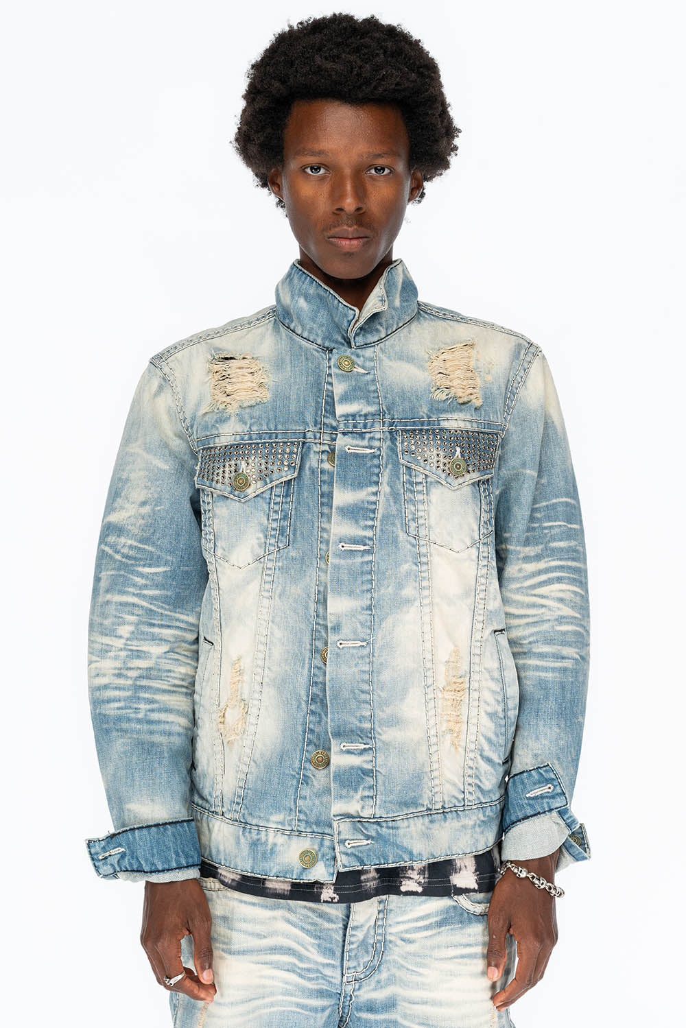 VINTAGE INDIGO DISTRESSED ,RIPPED JEAN JKT WITH WHITE CONTRAST STICH IN OMAHA BROKEN WASH WITH CRYSTALS