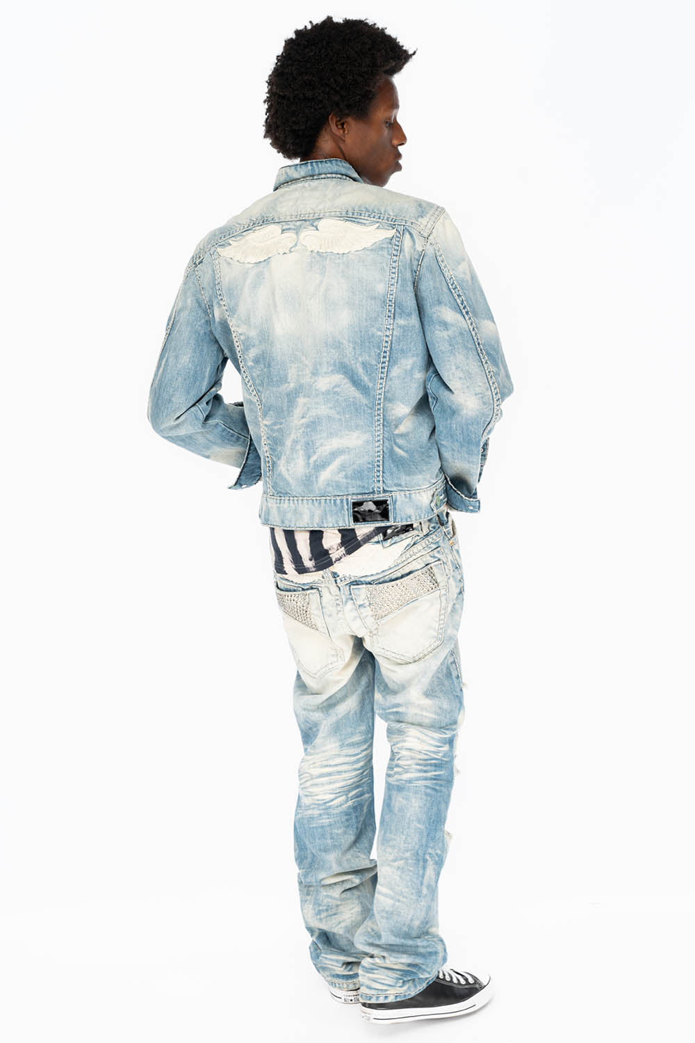 VINTAGE INDIGO DISTRESSED ,RIPPED JEAN JKT WITH WHITE CONTRAST STICH IN OMAHA BROKEN WASH WITH CRYSTALS