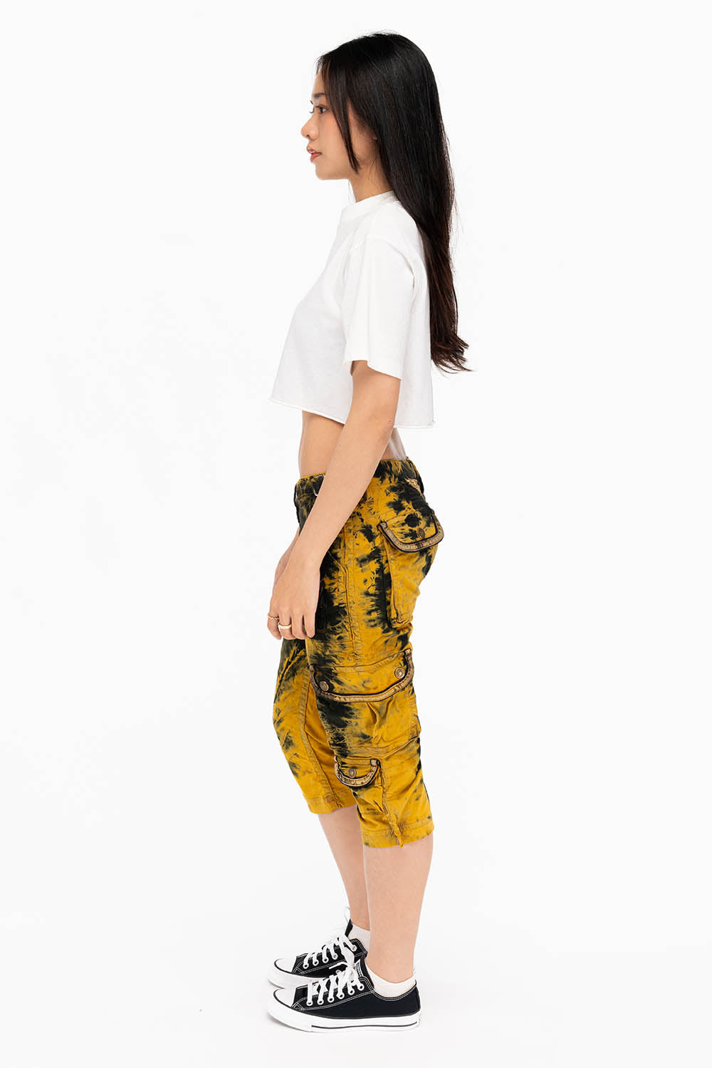 MILITARY STYLE WOMENS CARGO SHORTS IN TYE DYE YELLOW AND BLACK WASH